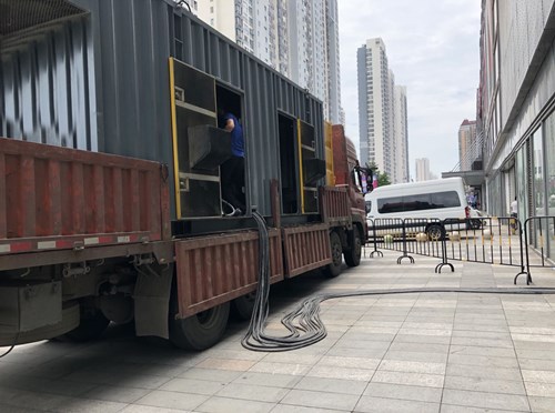 乌审冷却液不足的情况下如何检查柴油发电机组？